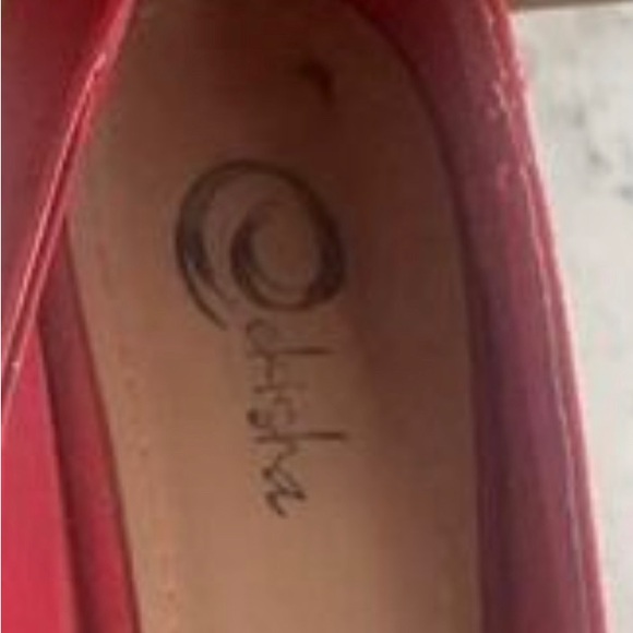 Red suede shoes , perfect for Fall and Winter - Picture 2 of 5